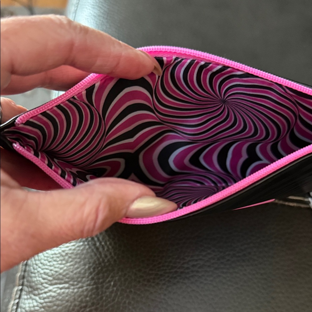 MAC Cosmetics Black and Pink Cosmetic Bag - Picture 2 of 4